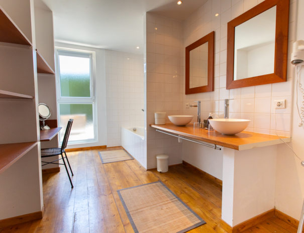 Bathroom Liberty Deluxe 44